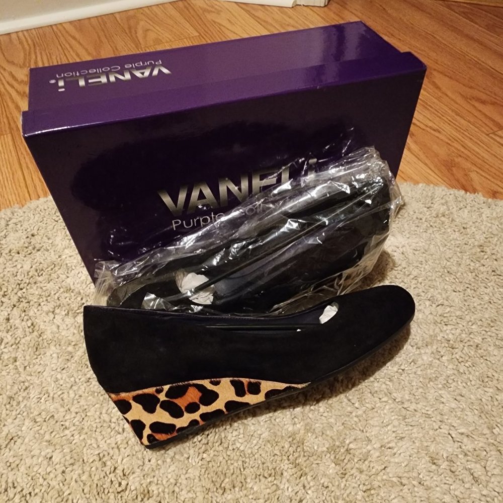 Vaneli Wedge Pump with Leopard Heel - New